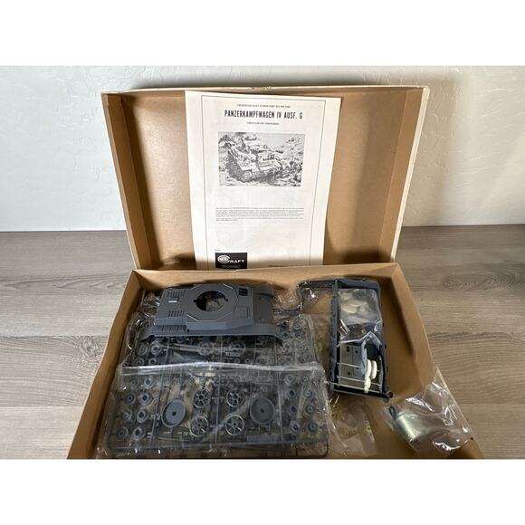 Minicraft Nichimo Panzerkampfwagen IV Ausf. G 1/30 Motorized l Kit RS-3002-800 - Picture 4 of 5